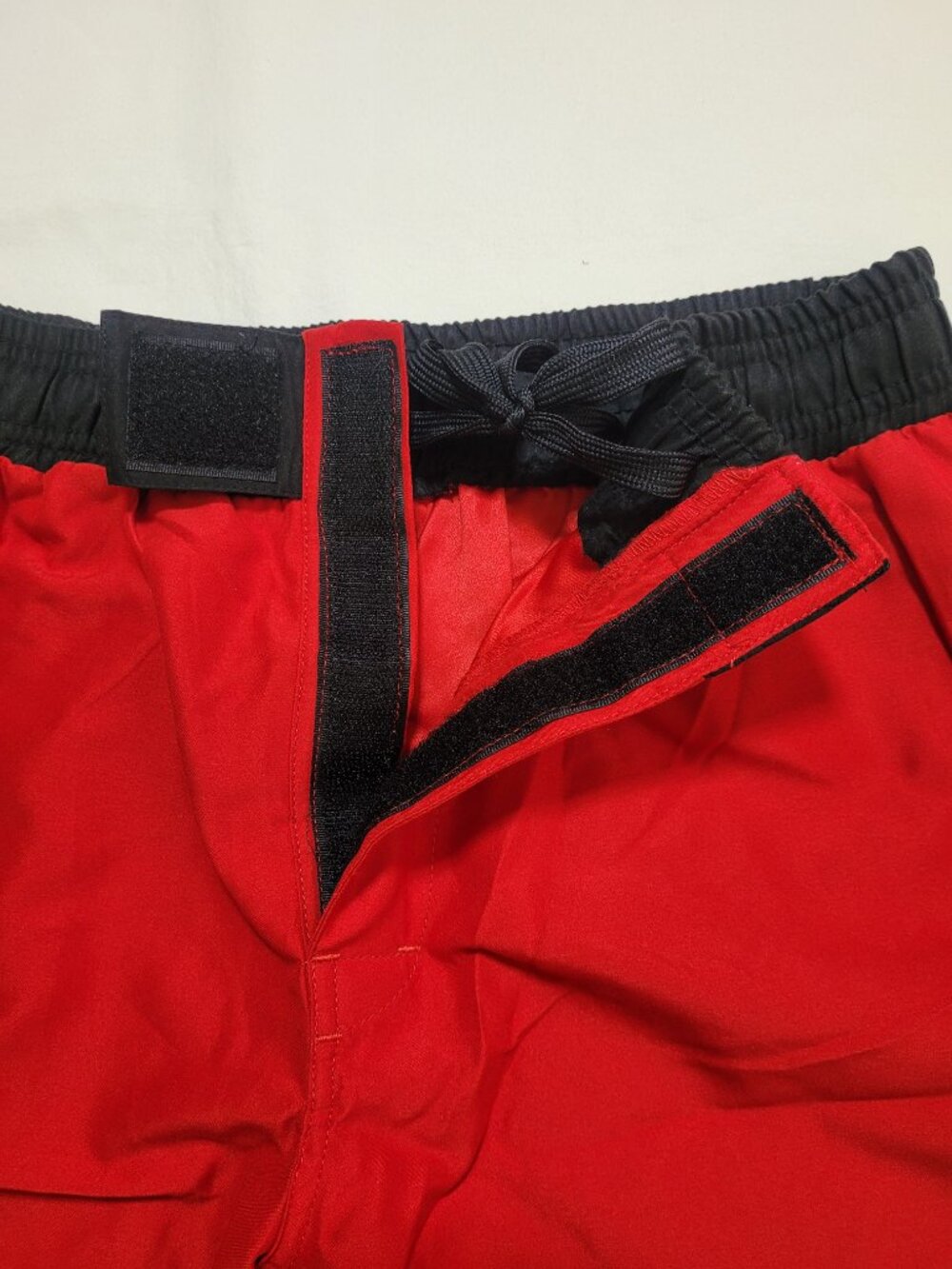 Century Martial Arts Red MMA Fight Shorts Size 30 Combat Athletic - Picture 2 of 7